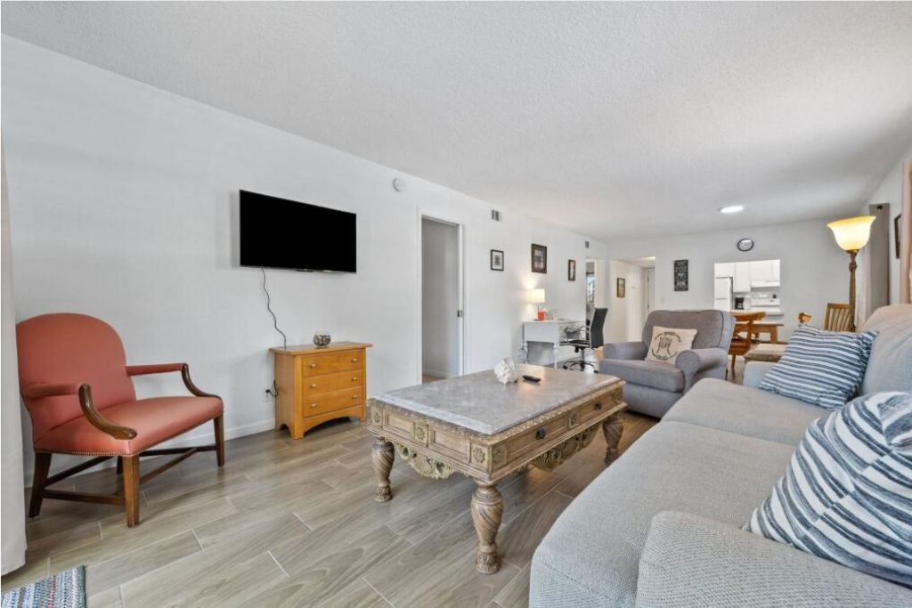 308 Southwind Court, Unit 1, North Palm Beach, FL 33408 Photo