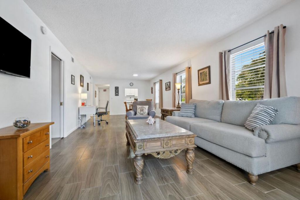 308 Southwind Court, Unit 1, North Palm Beach, FL 33408 Photo