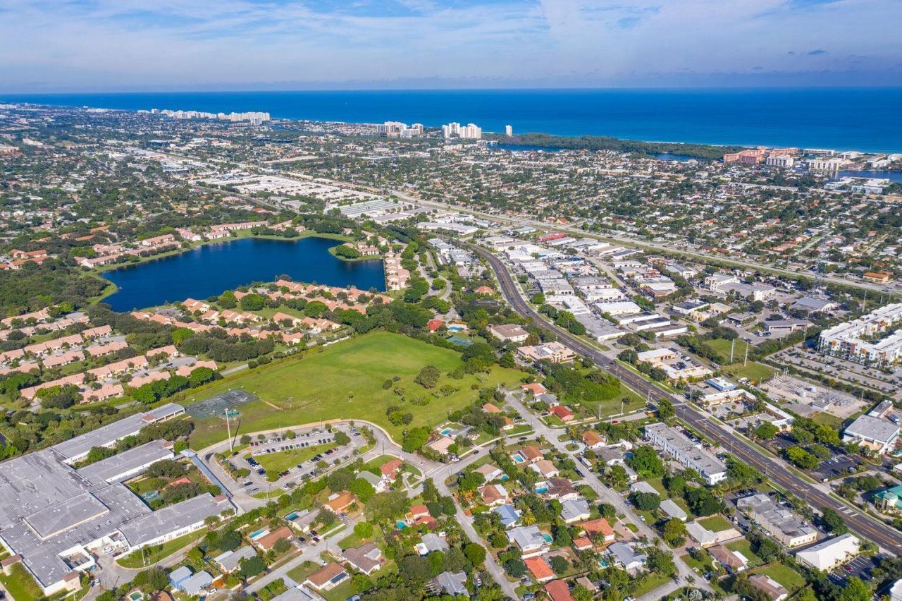 3150 Leewood Terrace, Unit L222, Boca Raton, FL 33431 Photo