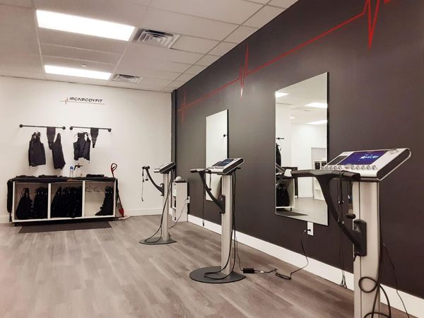 98 Indian Trace, Weston, FL 33326