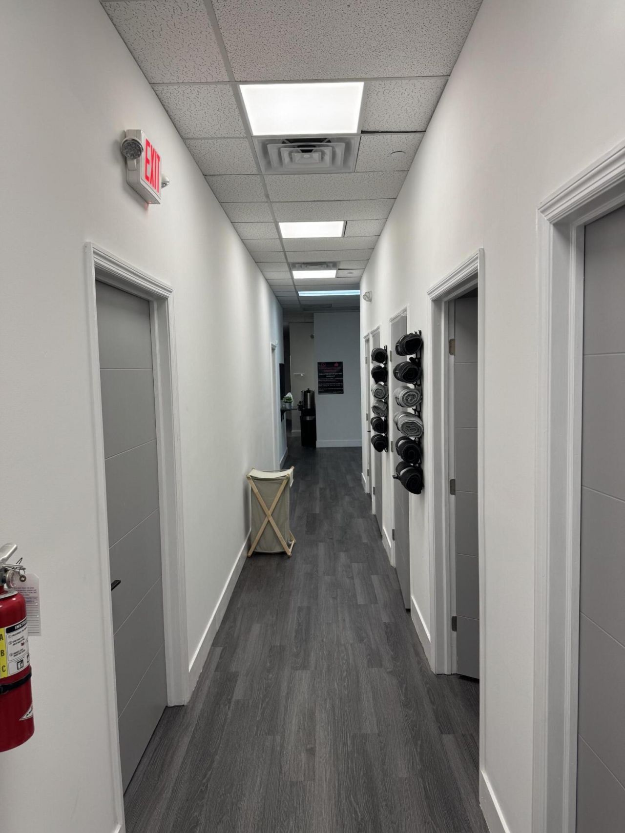 98 Indian Trace, Weston, FL 33326 Photo