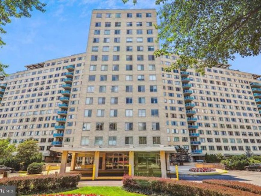 10500 Rockville Pik , Unit P-162, Rockville, MD 20852 Main Photo