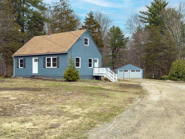 29 Lovell Road, Stratham, NH 03885