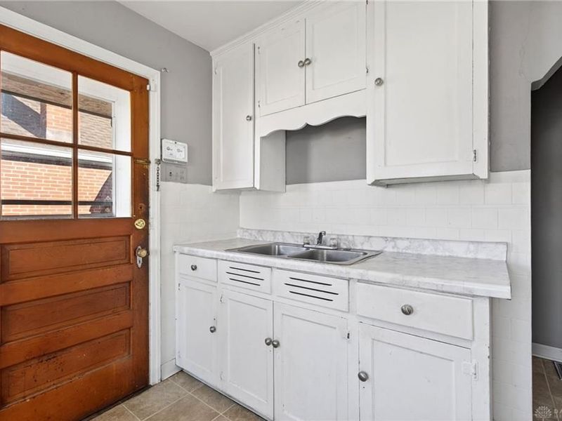 408 Sandhurst Drive, Dayton, OH 45405 Photo 13