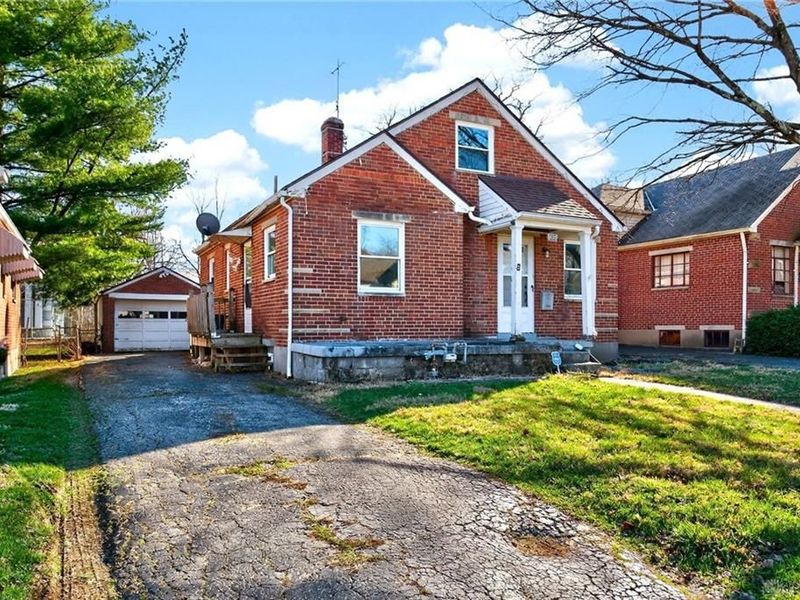 408 Sandhurst Drive, Dayton, OH 45405 Photo 2