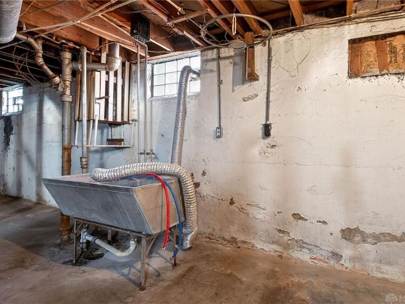 408 Sandhurst Drive, Dayton, OH 45405 Photo 27