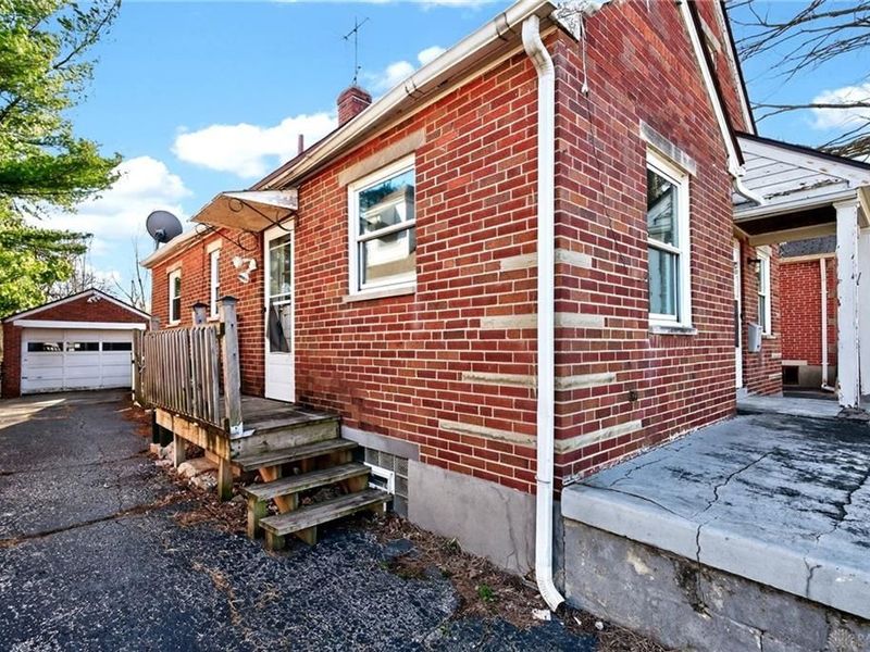 408 Sandhurst Drive, Dayton, OH 45405 Photo 4