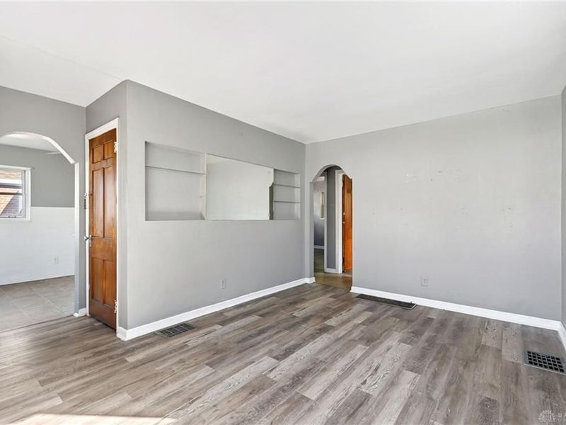 408 Sandhurst Drive, Dayton, OH 45405 Photo 7