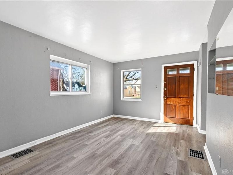 408 Sandhurst Drive, Dayton, OH 45405 Photo 8