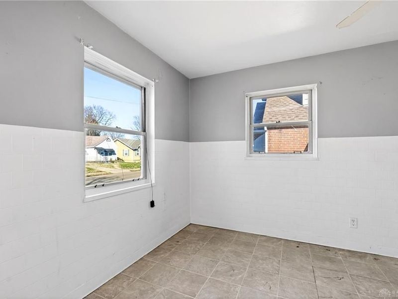 408 Sandhurst Drive, Dayton, OH 45405 Photo 9