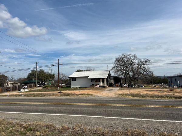 1034 Ranch Road 2545 , Kingsland, TX 78639