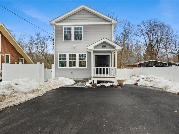 567 Park St, Attleboro, MA 02703