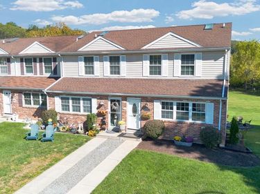 560 LANCASTER COURT, DOWNINGTOWN, PA 19335