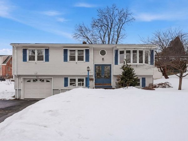 23 Brenan St, Holyoke, MA 01040