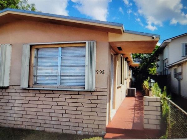 998 E 29th St , Hialeah, FL 33013