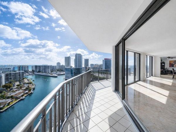 300 Three Islands Blvd , Unit PH4A, Hallandale Beach, FL 33009