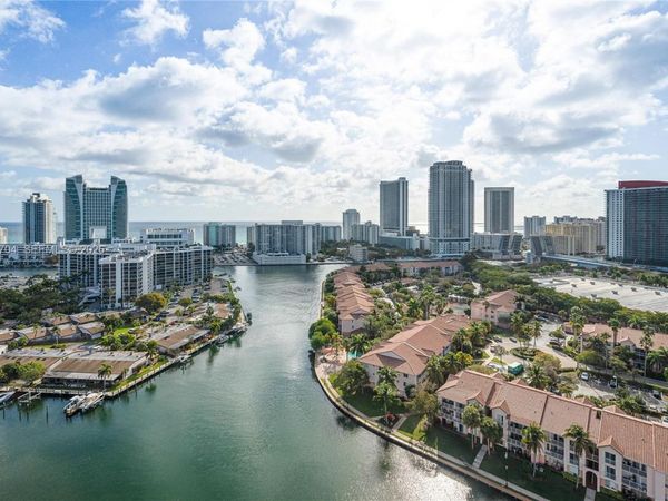 300 Three Islands Blvd , Unit PH4A, Hallandale Beach, FL 33009