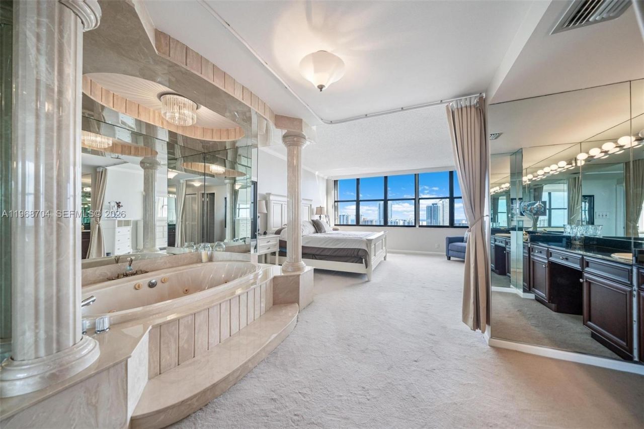 300 Three Islands Blvd , Unit PH4A, Hallandale Beach, FL 33009 Photo