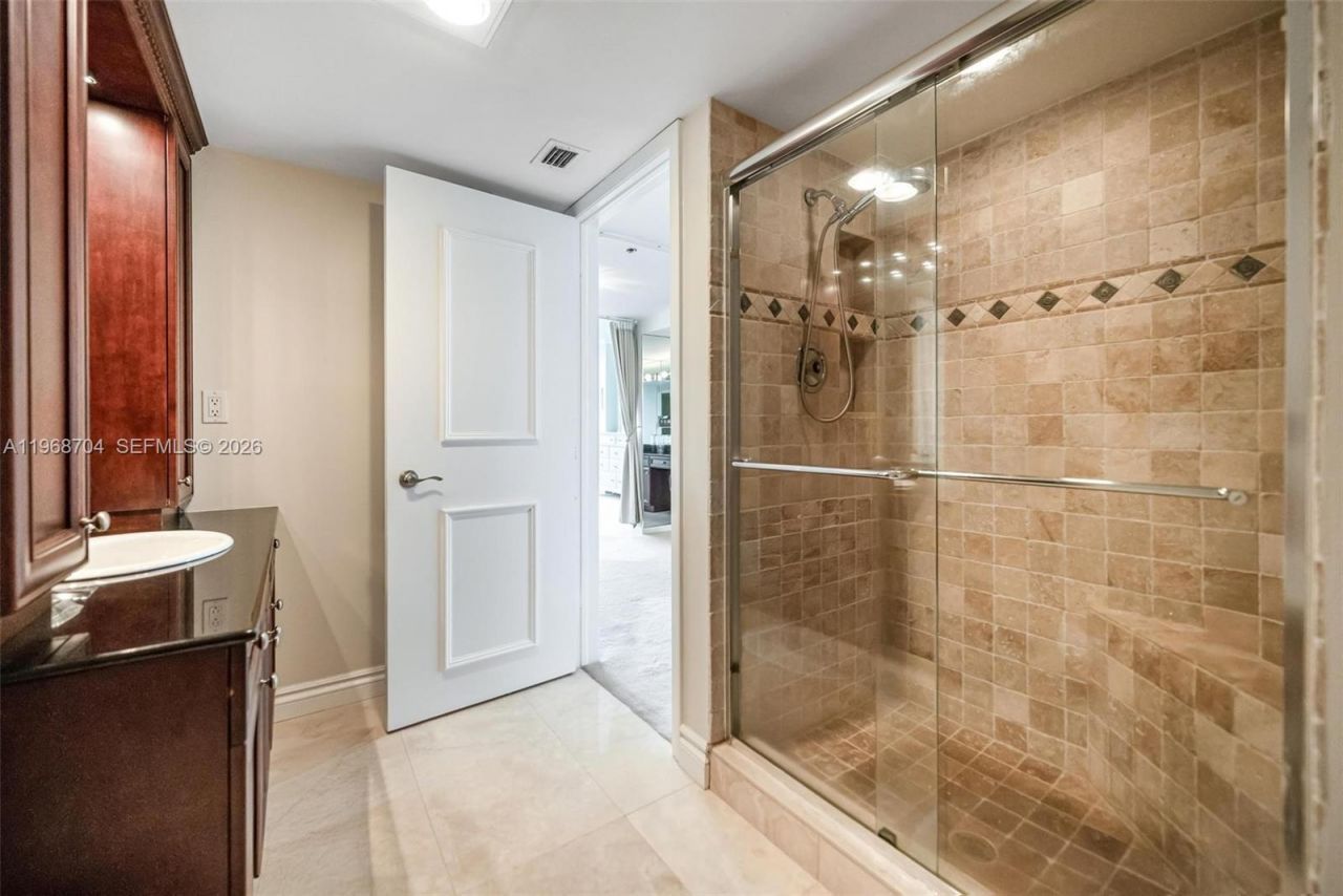 300 Three Islands Blvd , Unit PH4A, Hallandale Beach, FL 33009 Photo