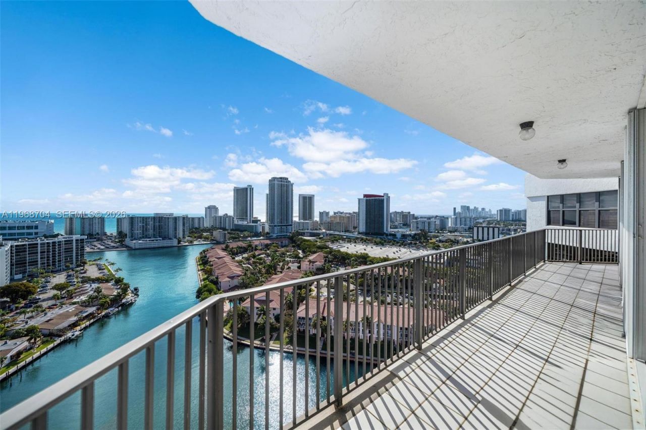 300 Three Islands Blvd , Unit PH4A, Hallandale Beach, FL 33009 Photo