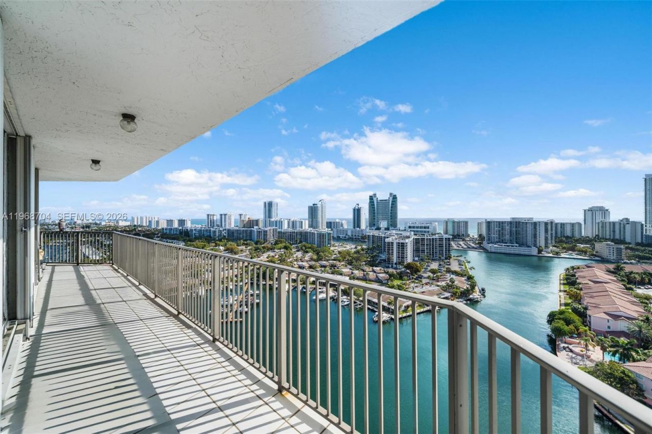 300 Three Islands Blvd , Unit PH4A, Hallandale Beach, FL 33009 Photo