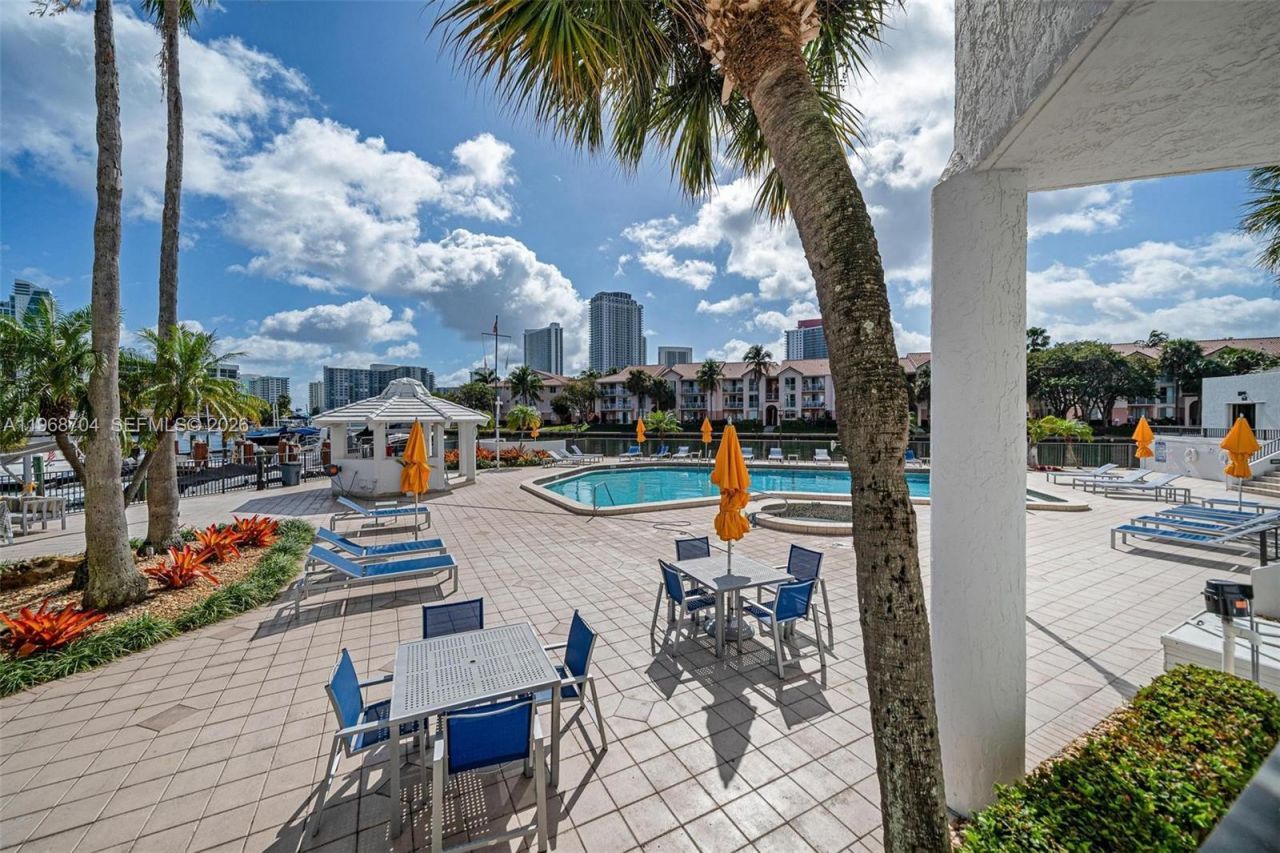 300 Three Islands Blvd , Unit PH4A, Hallandale Beach, FL 33009 Photo