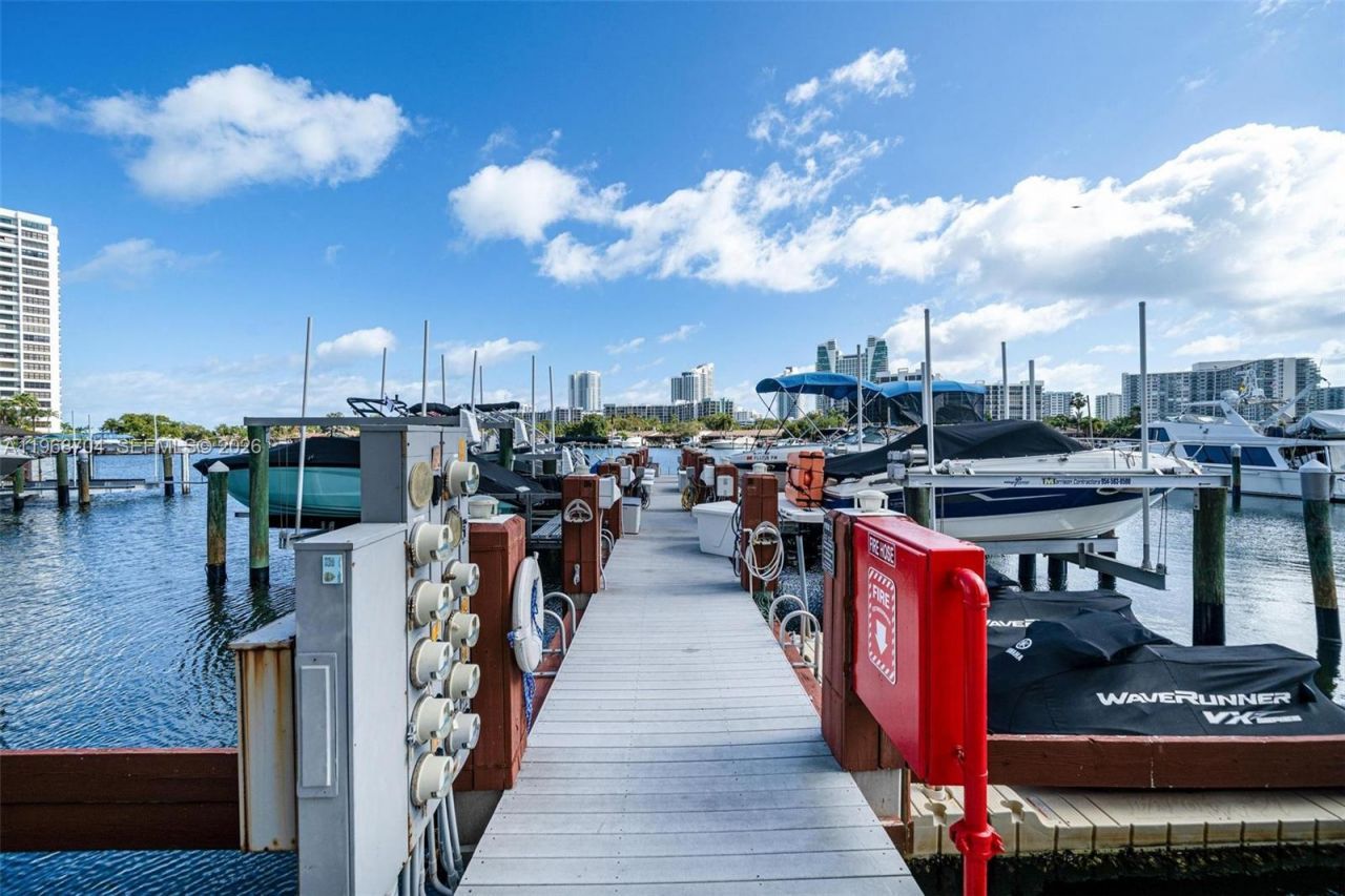 300 Three Islands Blvd , Unit PH4A, Hallandale Beach, FL 33009 Photo