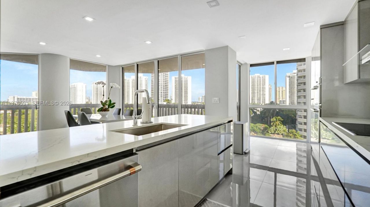 1000 E Island Blvd , Unit 1004, Aventura, FL 33160 Photo