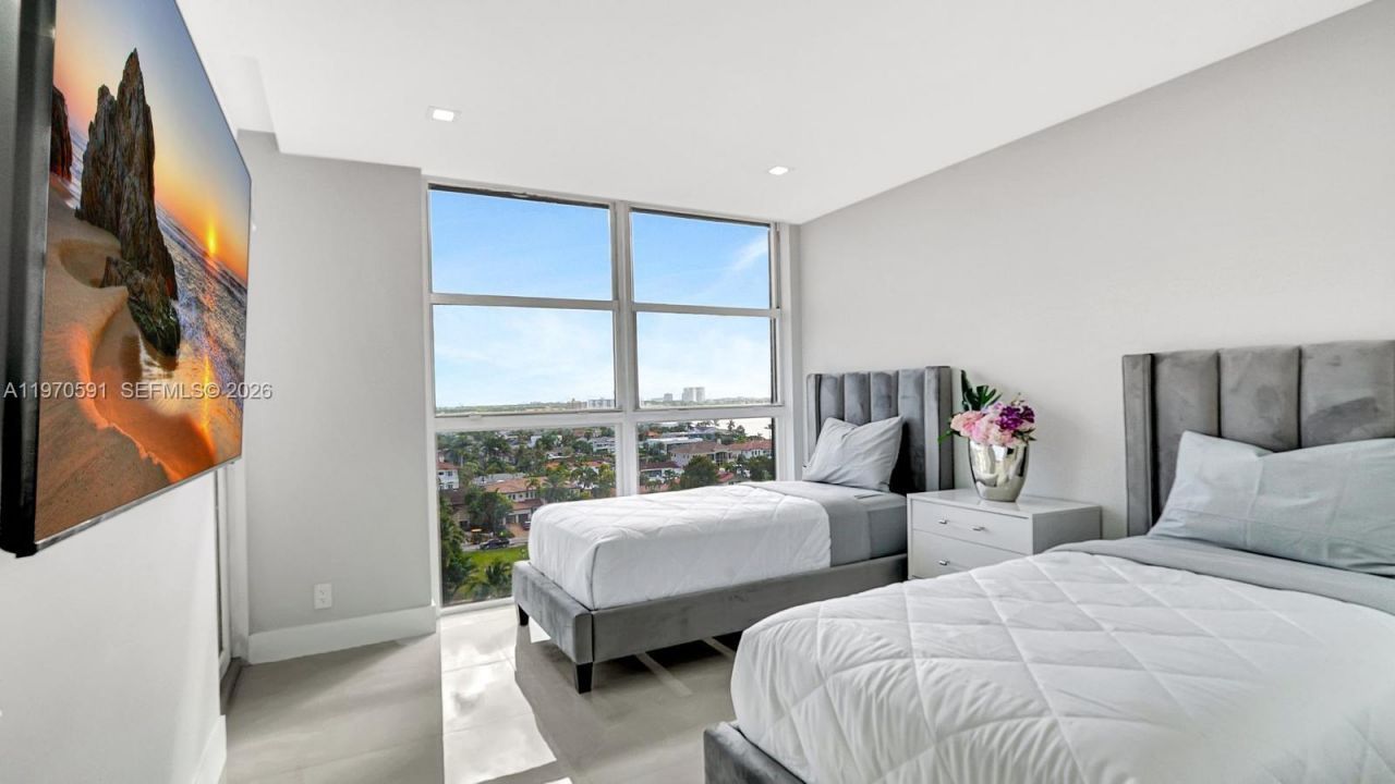 1000 E Island Blvd , Unit 1004, Aventura, FL 33160 Photo