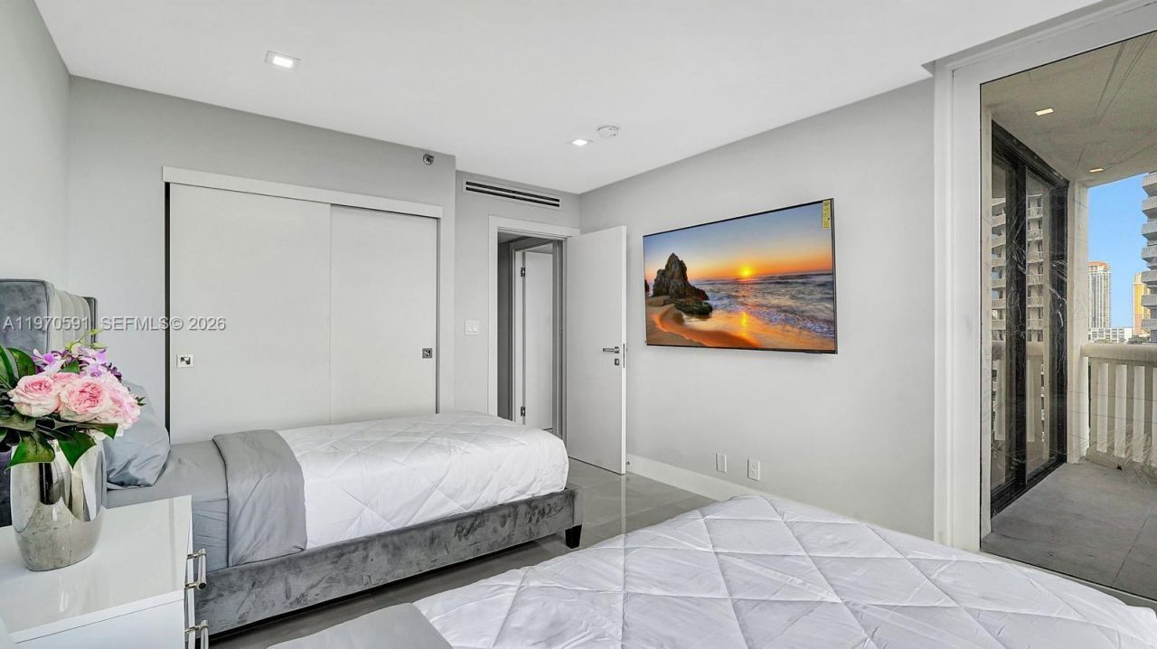 1000 E Island Blvd , Unit 1004, Aventura, FL 33160 Photo