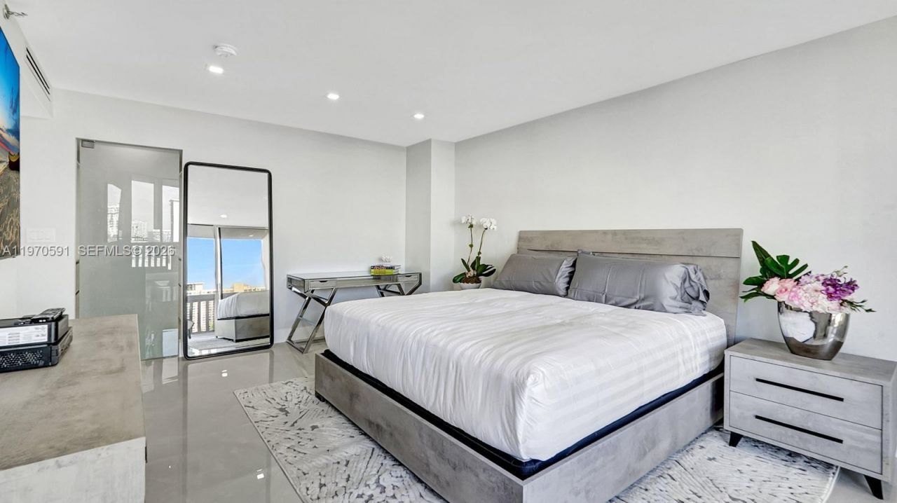 1000 E Island Blvd , Unit 1004, Aventura, FL 33160 Photo