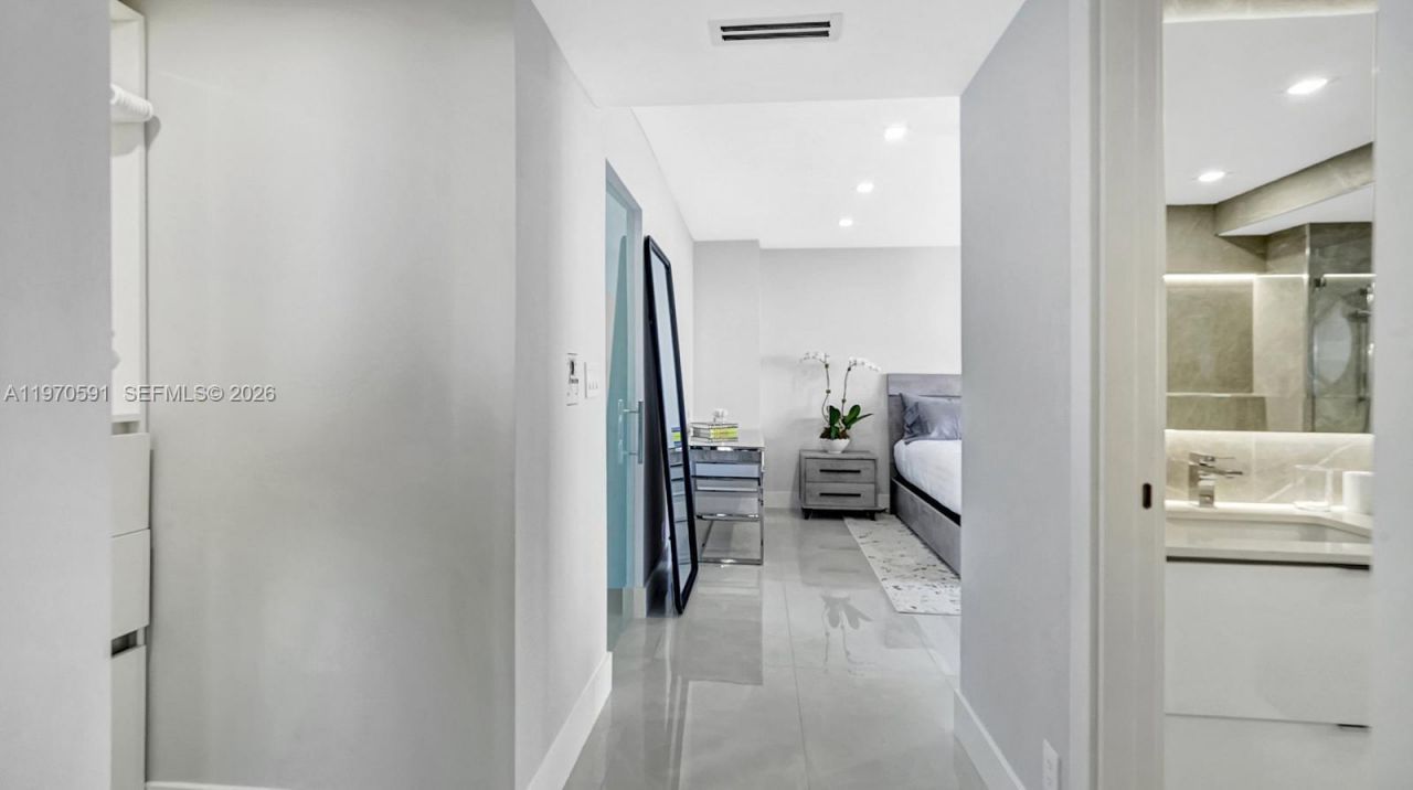 1000 E Island Blvd , Unit 1004, Aventura, FL 33160 Photo