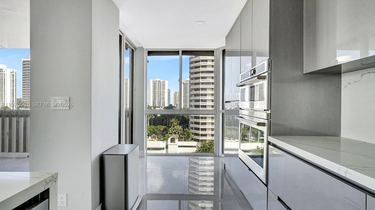 1000 E Island Blvd , Unit 1004, Aventura, FL 33160 Photo