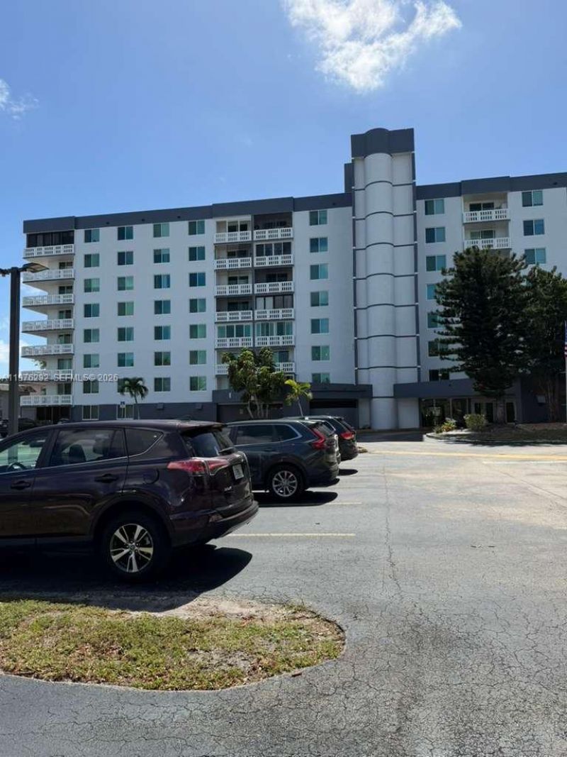 919 Hillcrest Dr , Unit 314, Hollywood, FL 33021 Photo