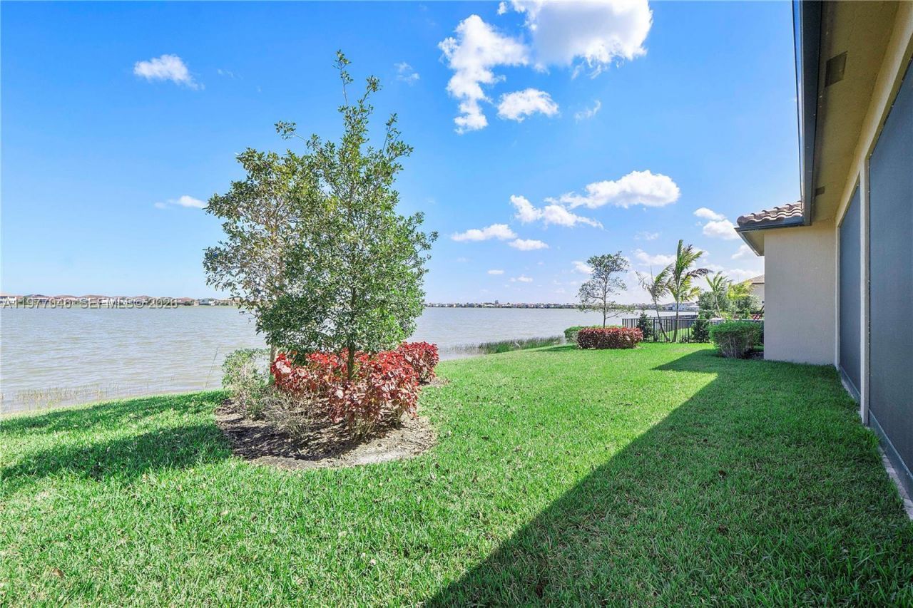 8950 W Parkland Bay Trl , Parkland, FL 33076 Photo