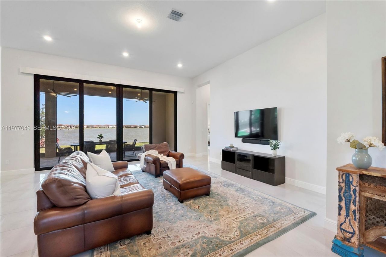 8950 W Parkland Bay Trl , Parkland, FL 33076 Photo