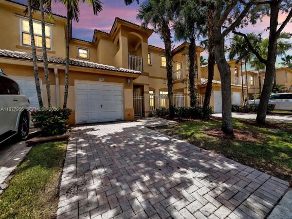 858 NW 170th Ter, Unit 858, Pembroke Pines, FL 33028