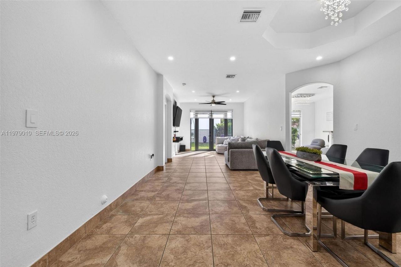 21143 SW 92nd Pl, Cutler Bay, FL 33189 Photo