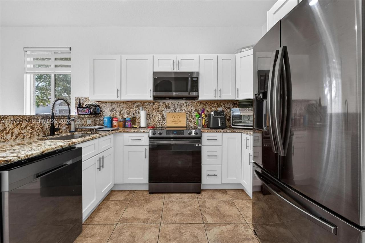 21143 SW 92nd Pl, Cutler Bay, FL 33189 Photo