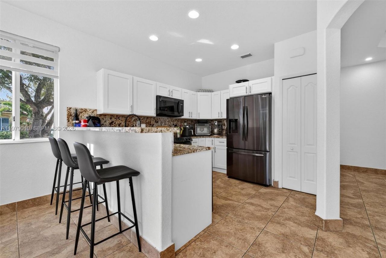 21143 SW 92nd Pl, Cutler Bay, FL 33189 Photo