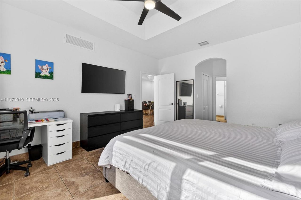 21143 SW 92nd Pl, Cutler Bay, FL 33189 Photo