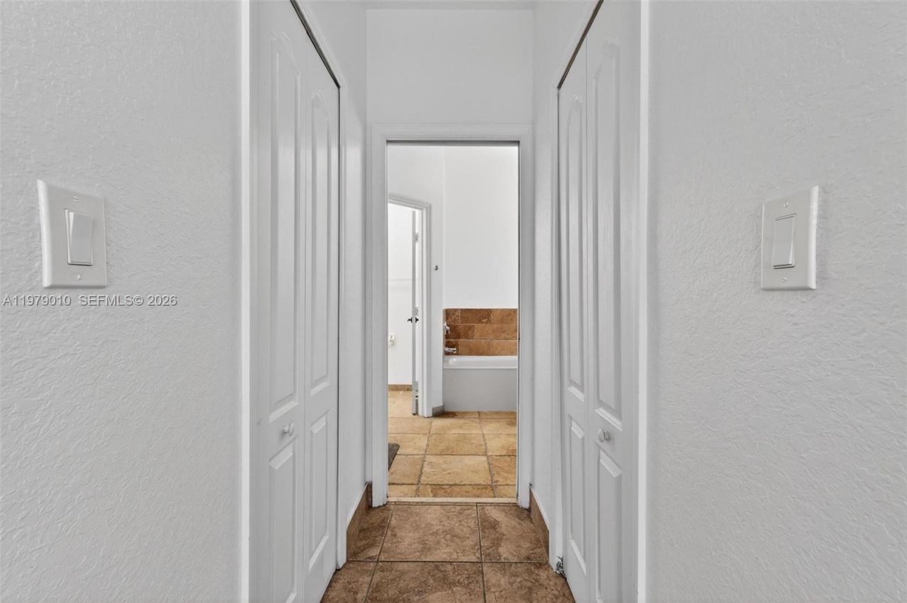 21143 SW 92nd Pl, Cutler Bay, FL 33189 Photo