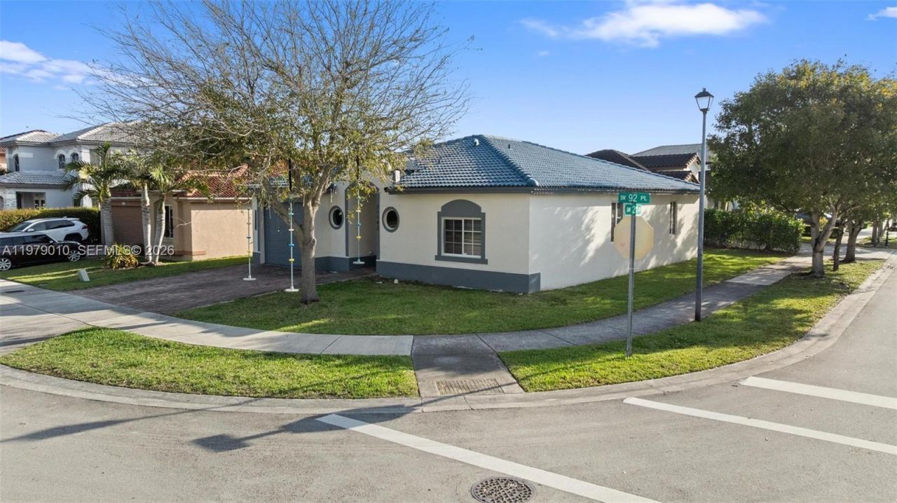 21143 SW 92nd Pl, Cutler Bay, FL 33189 Photo