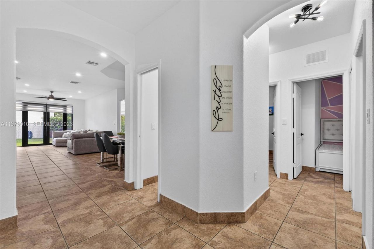 21143 SW 92nd Pl, Cutler Bay, FL 33189 Photo