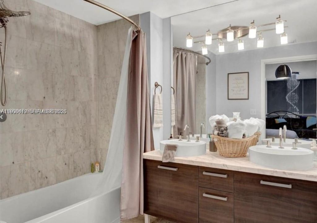 244 NE Biscayne Blvd , Unit 440, Miami, FL 33132 Photo