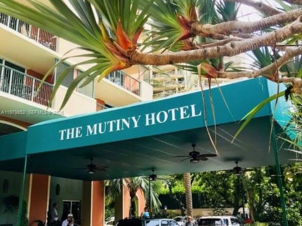 2951 S Bayshore Dr , Unit 215, Miami, FL 33133