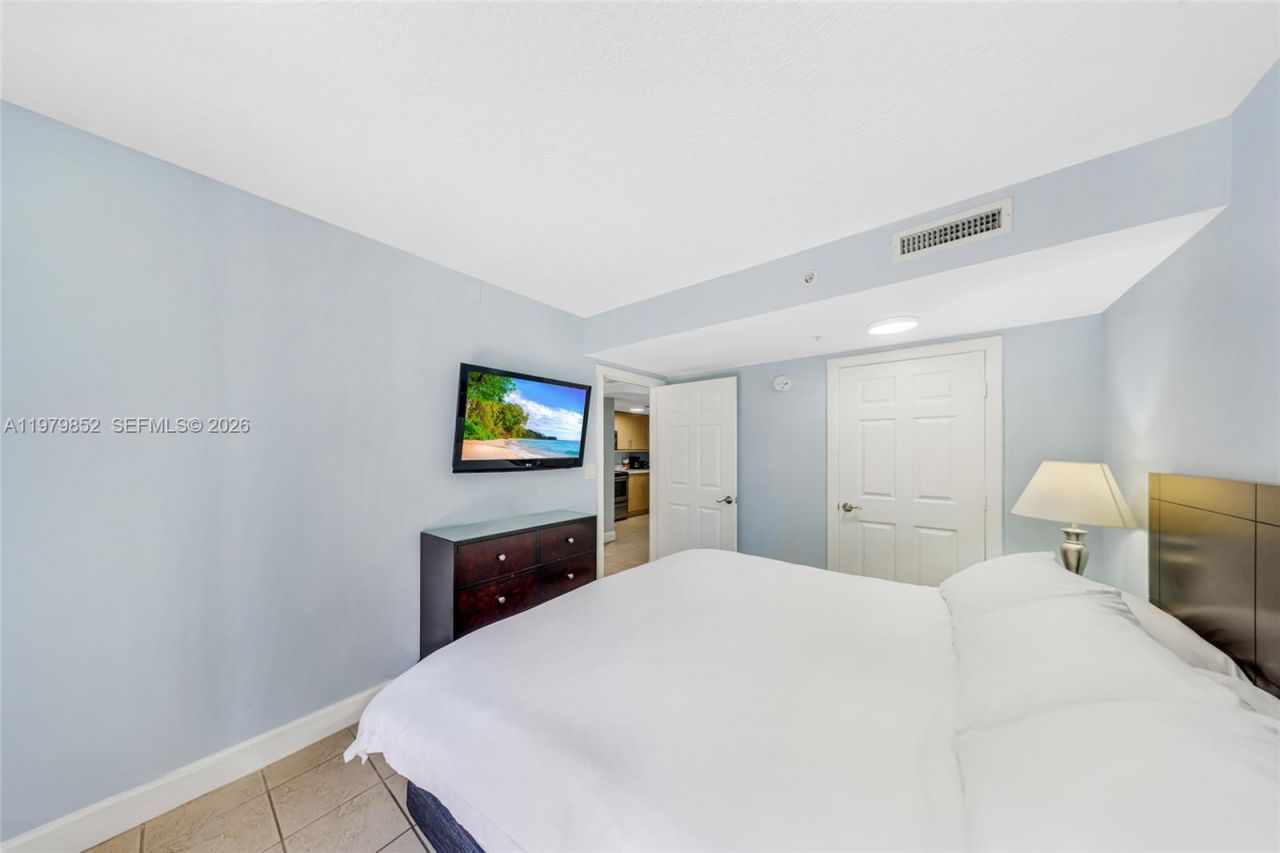 2951 S Bayshore Dr, Unit 215, Coconut Grove, FL 33133 Photo