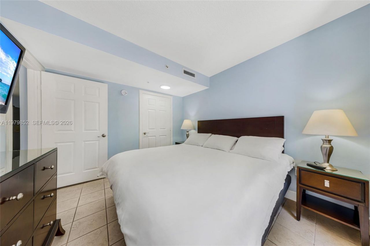 2951 S Bayshore Dr, Unit 215, Coconut Grove, FL 33133 Photo