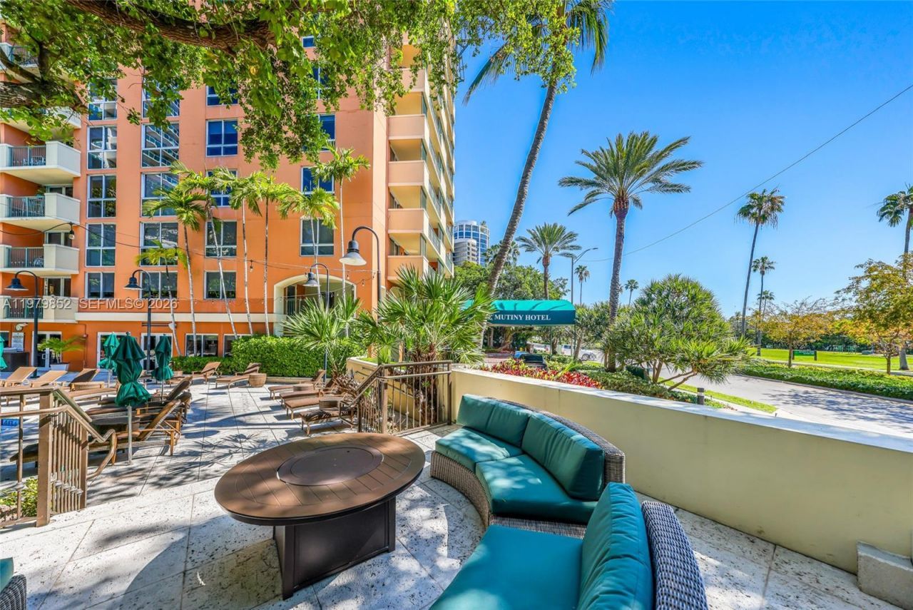 2951 S Bayshore Dr, Unit 215, Coconut Grove, FL 33133 Photo