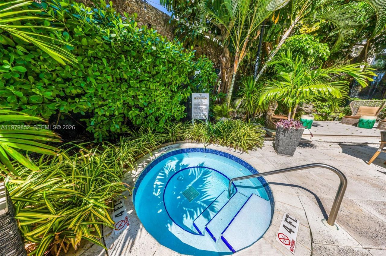 2951 S Bayshore Dr, Unit 215, Coconut Grove, FL 33133 Photo